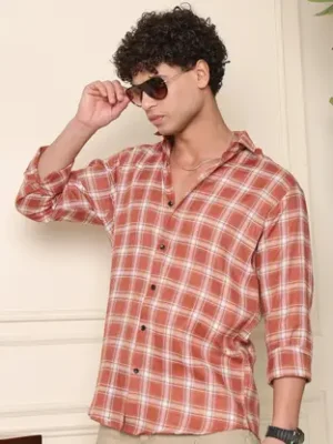 Men Regular Fit Solid Spread Collar Casual Shirt